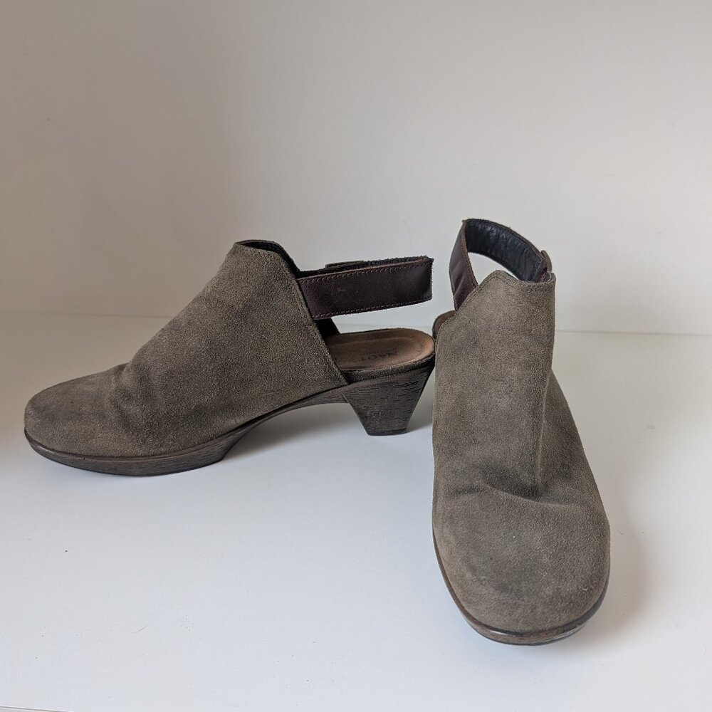 Naot Upgrade suede slingback clog in brushed olive size EU38 US8